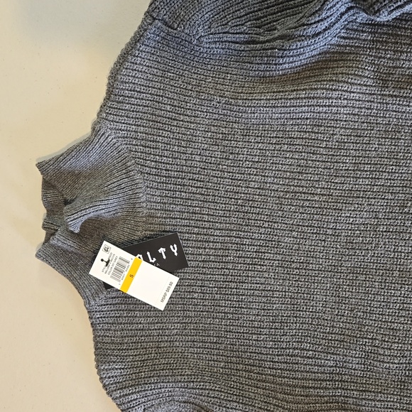 Royalty by Maluma mens gray sweater, size small, NWT - Picture 2 of 7